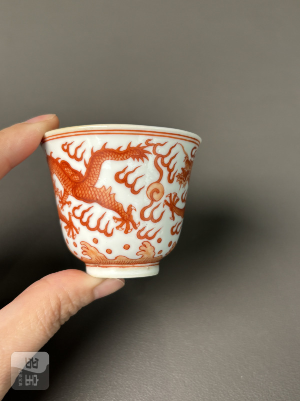 清同治 矾红龙纹杯 - 图6
